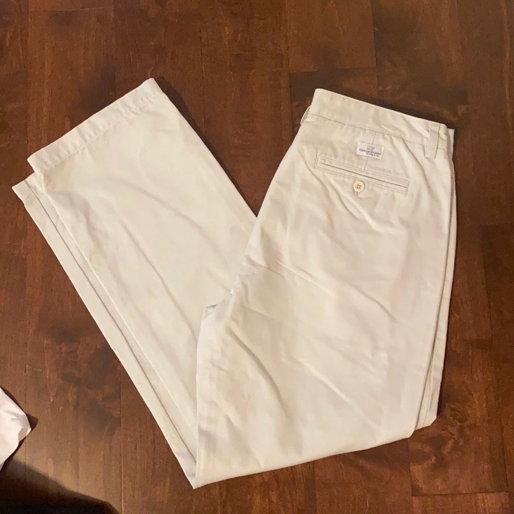 Vineyard Vines khaki pants size 33x 30